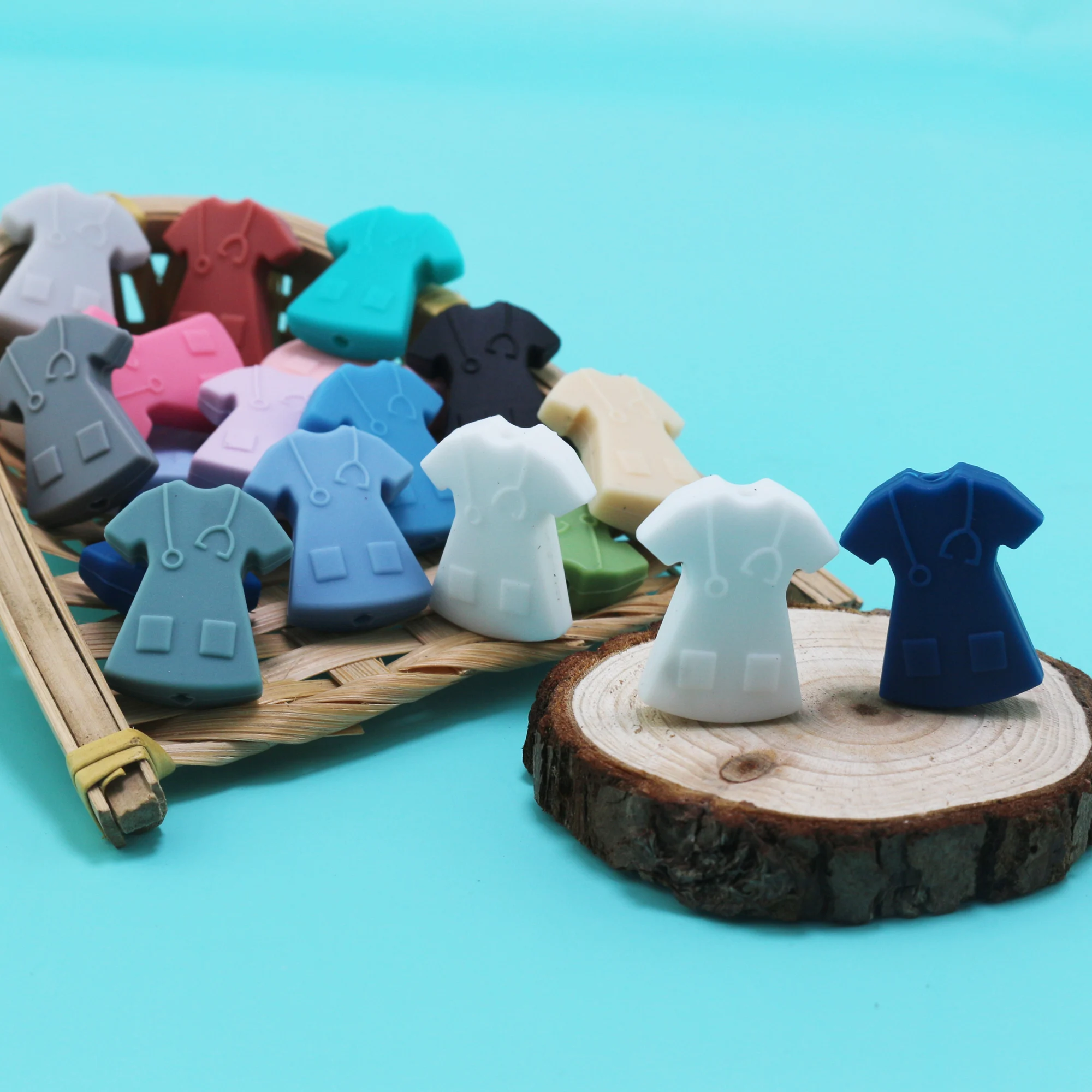 2024 New Customized Design Pen Beaded Nurse Scrub Focal Silicone Beads Character Doctor DR T-shirt Design