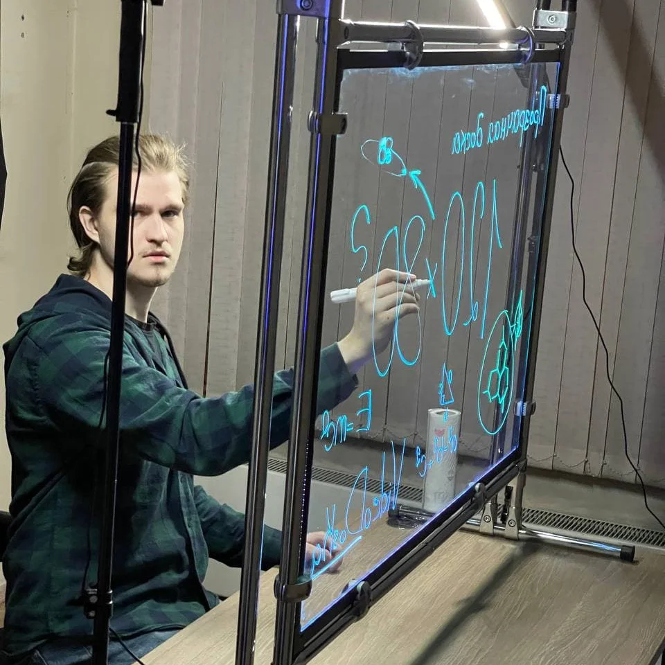 Настольная белая доска (раскладная таблица) для продажи, противоударное прозрачное закаленное стекло, стабильная металлическая рамка, онлайн видео и автономное использование