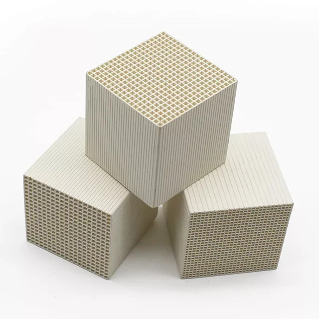 Rapid Heat Transfer Honeycomb Ceramic Tower Packing For Heater Gas Accumulator