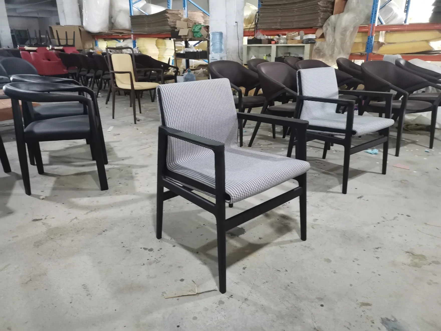 Luxury American Style Leisure Hotel Leather Single Lounge Chaise Armchair Ash Wooden Cafe Dining Chairs For Sale