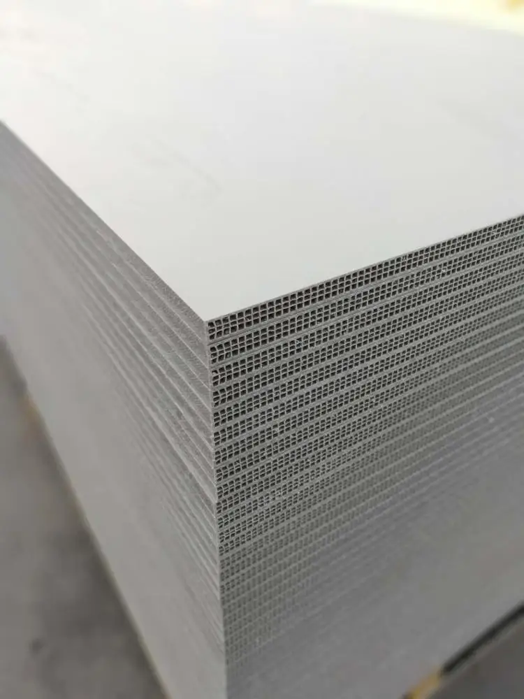 Best Quality 12 18 mm Durable Strong Reusable Plastic Panel ISO 9001:2015 World Class Products Made of Plywood and PVC