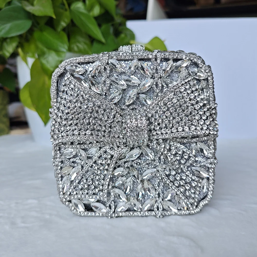 New Luxury Metal Evening Clutch Bags Bow Square Shape Rhinestones Party Purses Handbags Handmade Evening Bag Clutches For Ladies