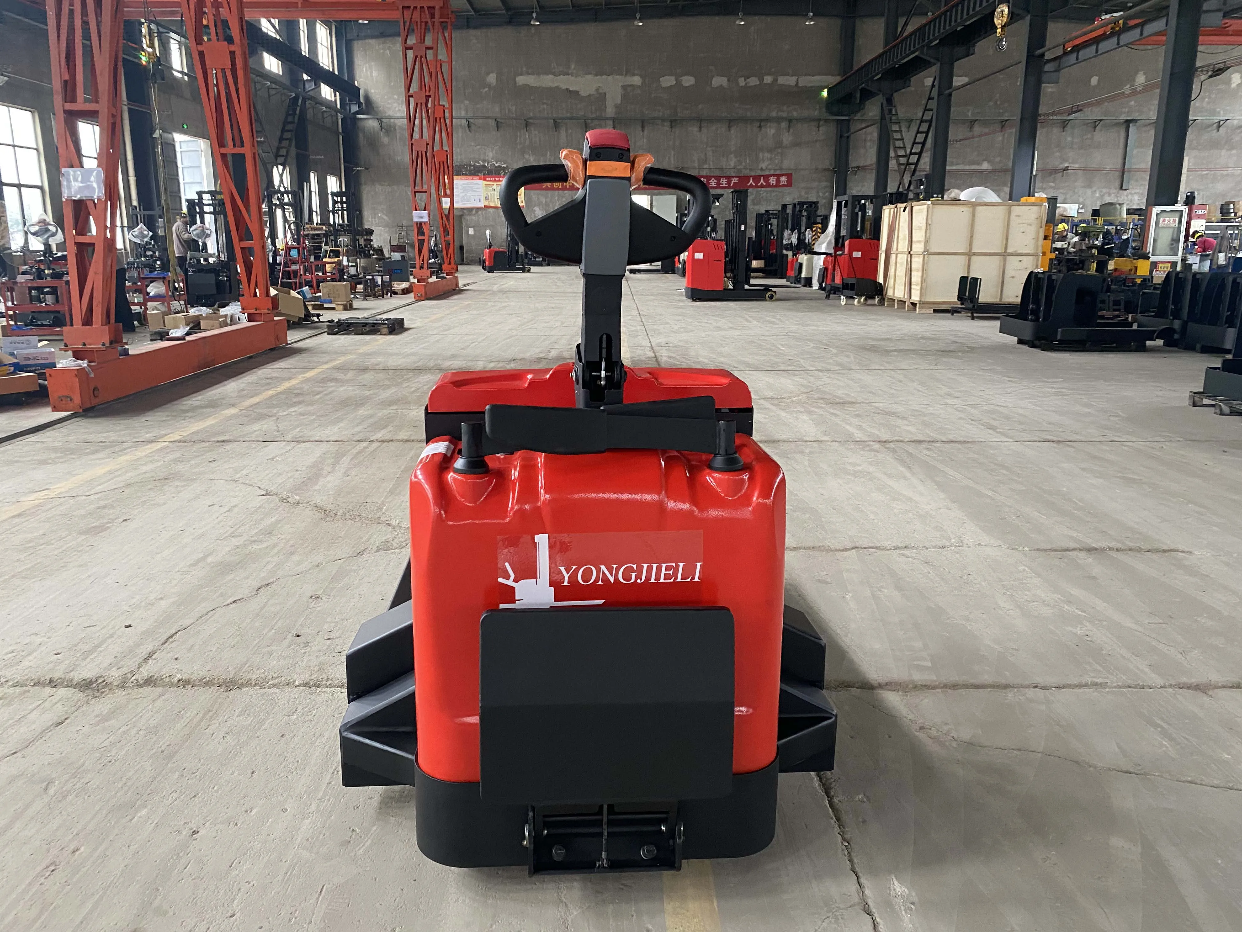 Диапазон нагрузки от 1 до 5 тонн, Электрический вилочный погрузчик, используемый в различных отраслях промышленности