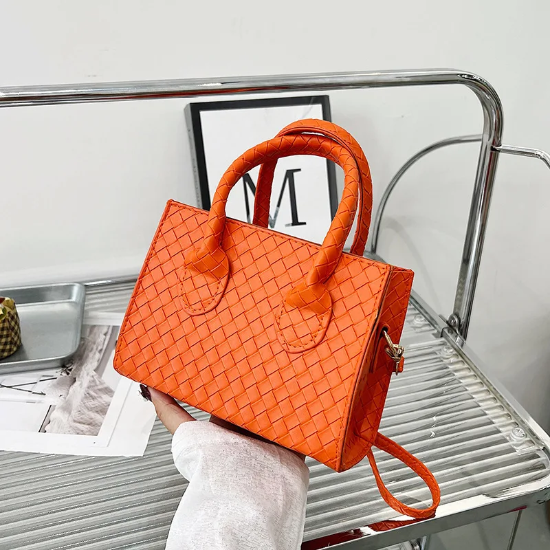 Retro Casual Custom Womens Bag Fashion Exquisite Women Totes Shoulder Bags Female Leather Solid Color Handbag For Women 2022