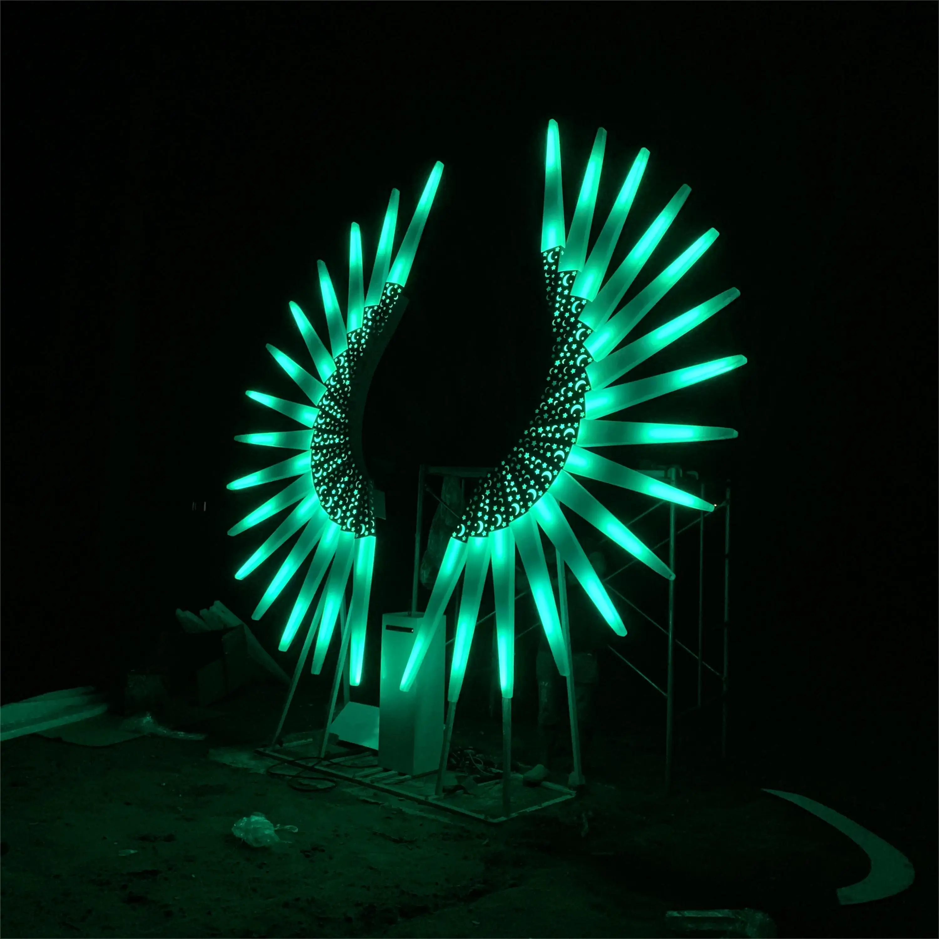 Hot Sell LED Handmade Oddly-shaped Large Angel Wings Acrylic Sculpture for Photo Background