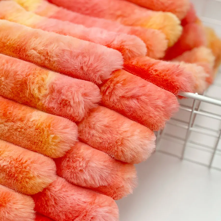 Designer custom rolls baby blankets Knitted 100% Poly rainbow furry skin rabbit tie dye stripe faux fur plush fabric