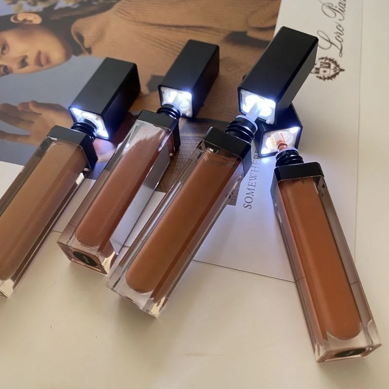Wholesale Led Light with Mirror tube Lips Makeup Custom Logo Private Label Lipgloss