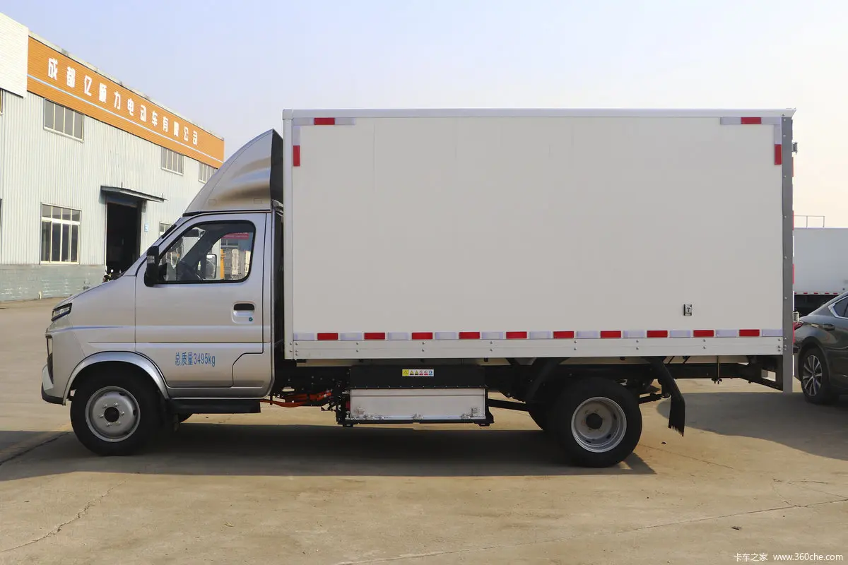 Geely Remote high quality high performance Four-wheeled electric cargo box truck
