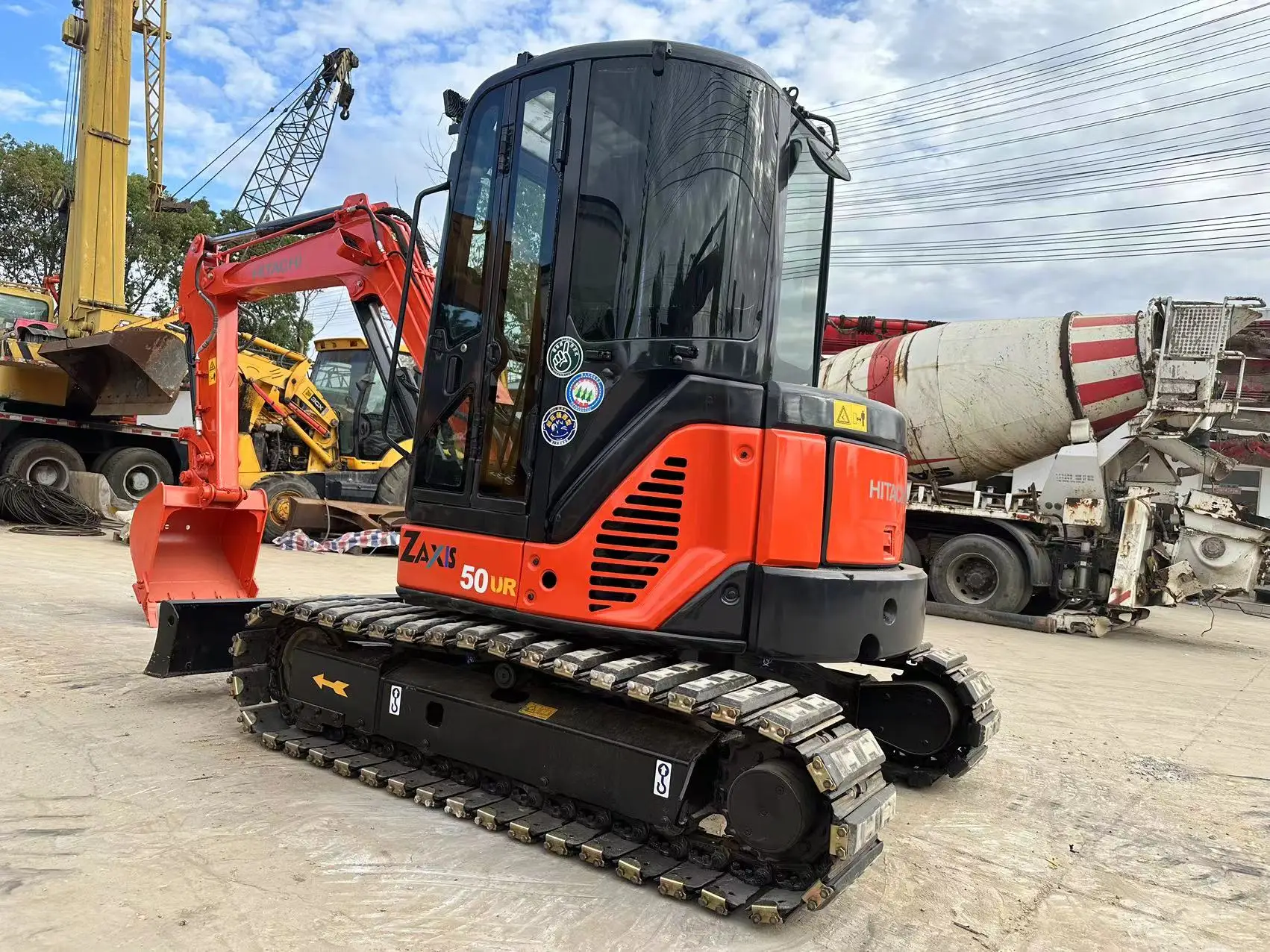 Used Excavators Japan Mini Diesel Excavator hITACHI ZX50u Japanese Used Excavator for sale