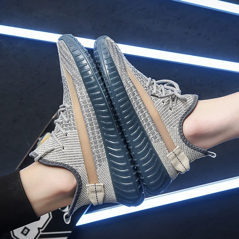 2022 Stylish Breathable Casual Shoes Unisex Mesh Fly Knit Fashion Runner Sneakers Running Sports Shoes Chaussure Homme Men Women