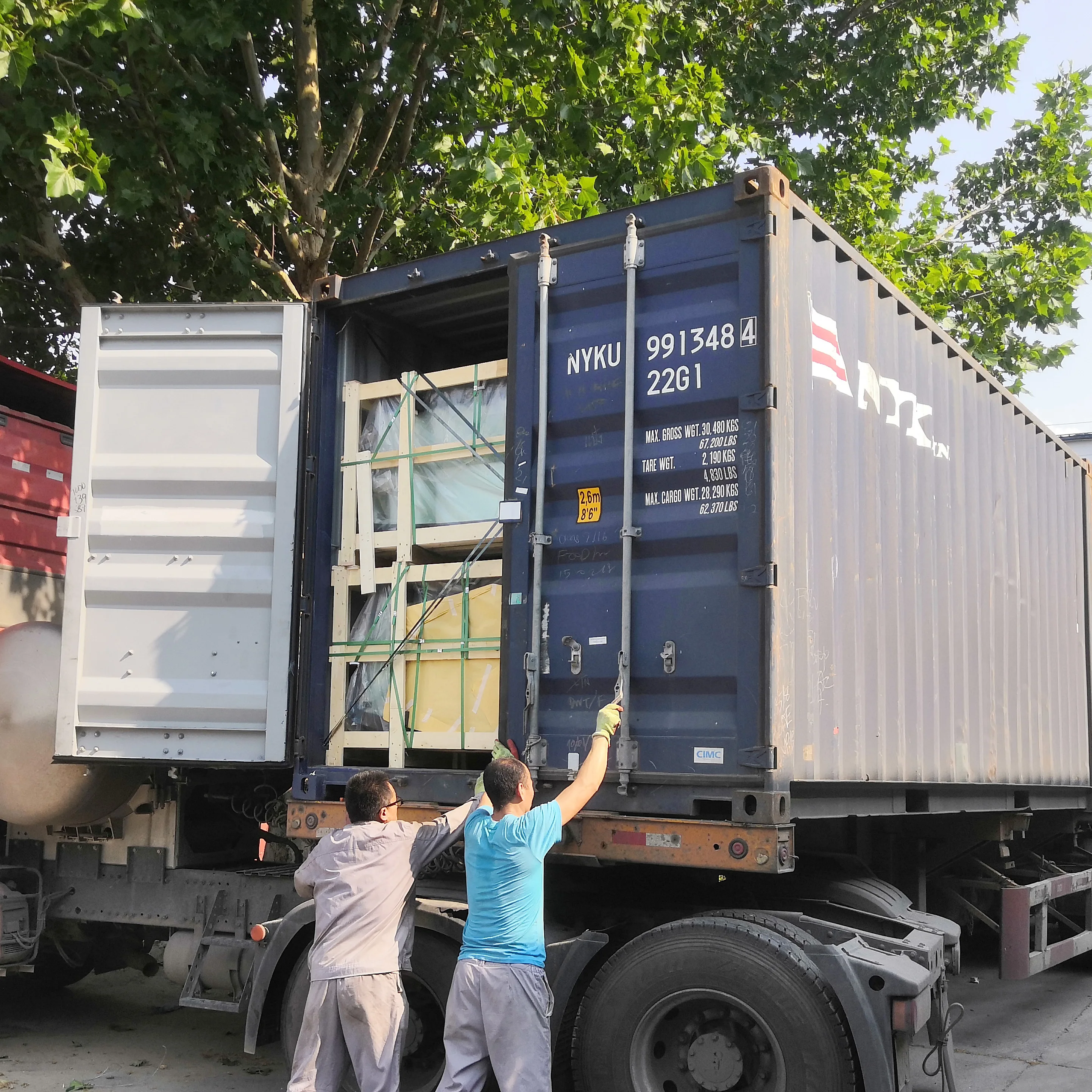 The Model is Y630  Truck Windshield Glass  Manufacturer From China