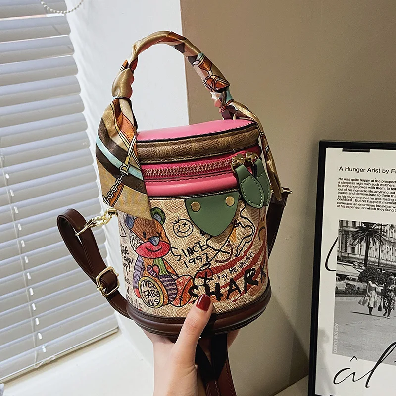 Graffiti Bucket Bag for Women 2024 New Fashion Cylinder Bag Handheld One Shoulder Crossbody Bag