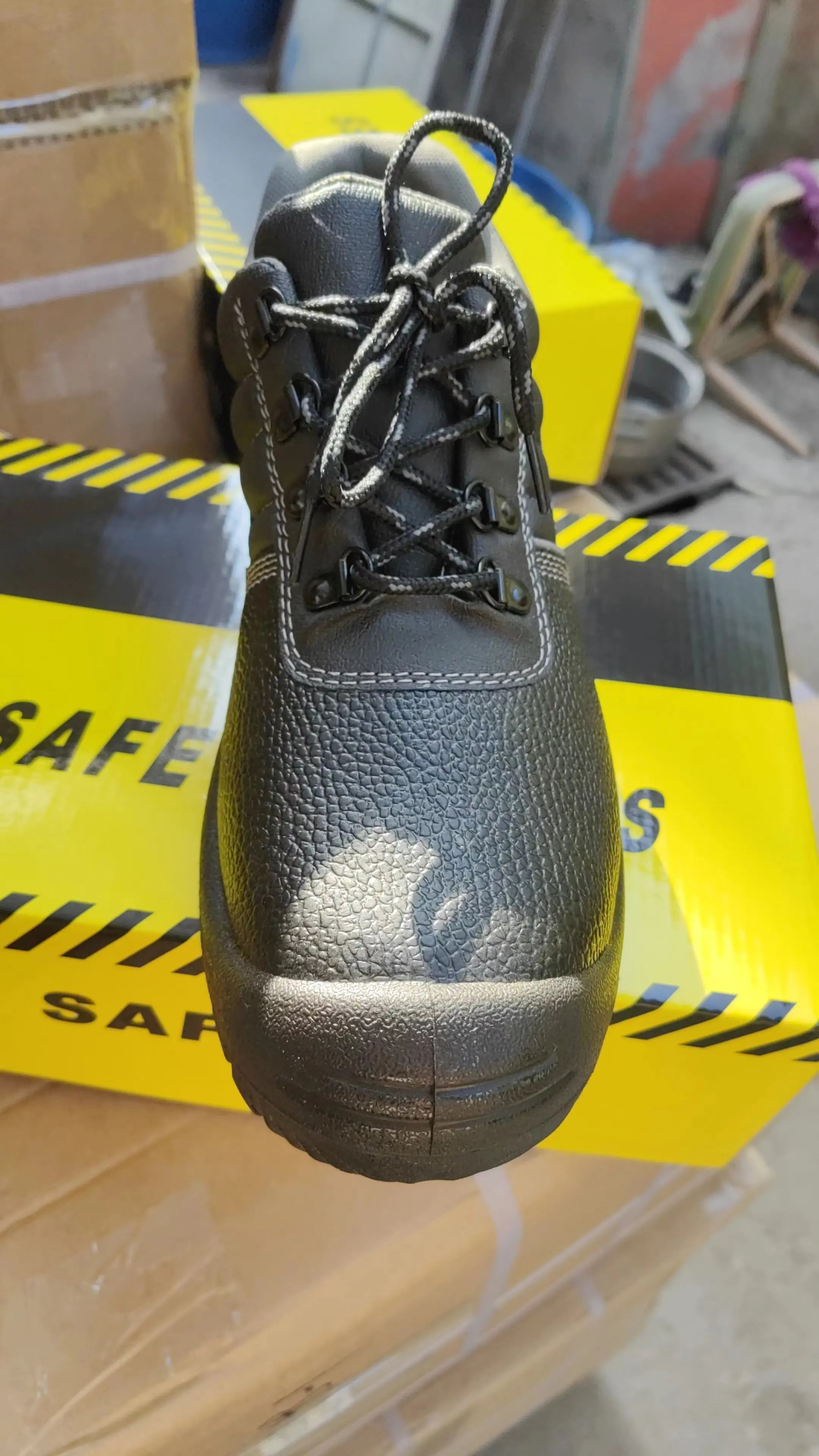 cheaper cow Genuine Leather Waterproof SBP Work Shoes SRC Steel Toe Industrial Construction Safety Shoes for Men