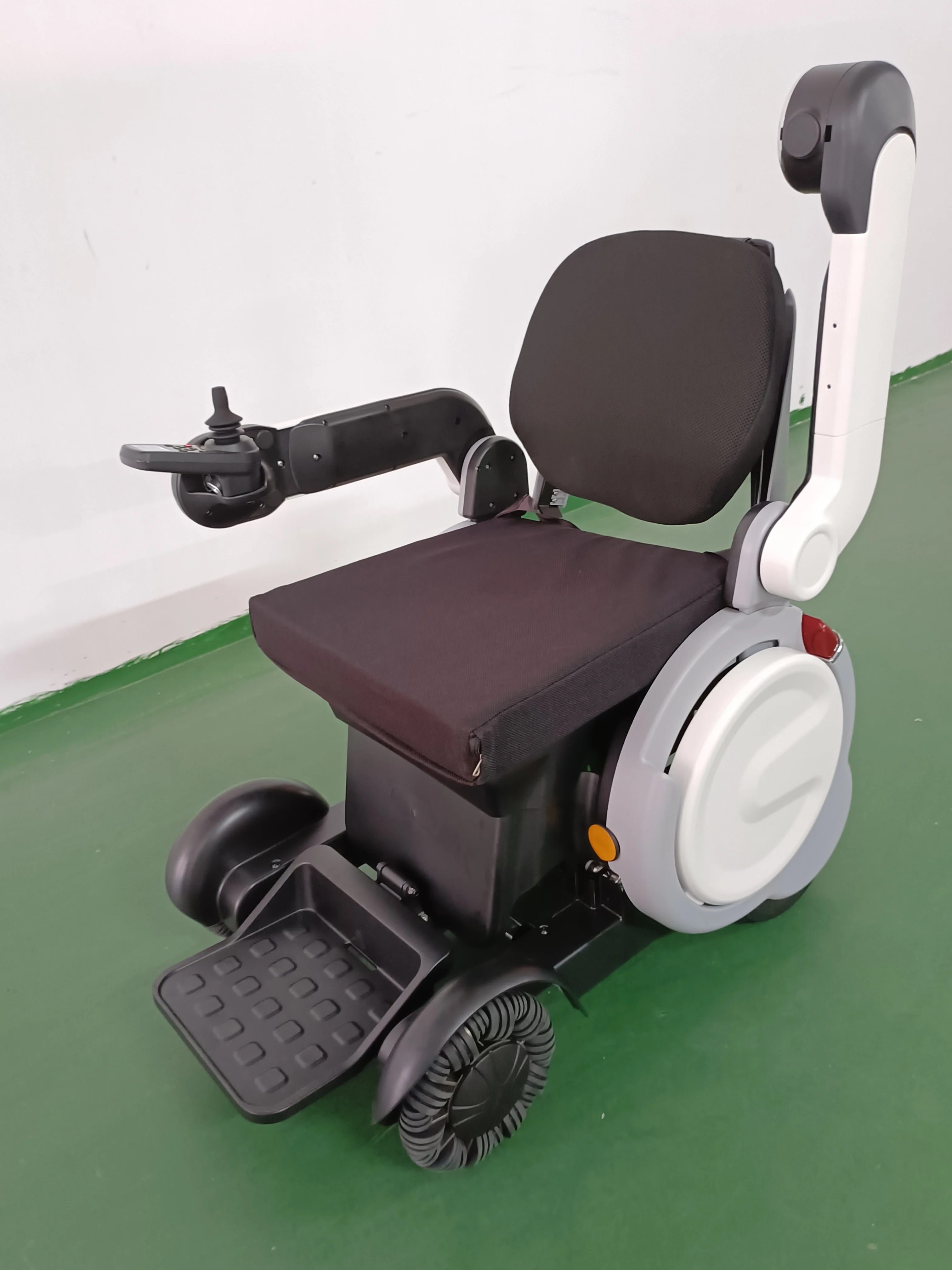 2022 new mobility chair elder and children Bluetooth control electric wheelchair scooter
