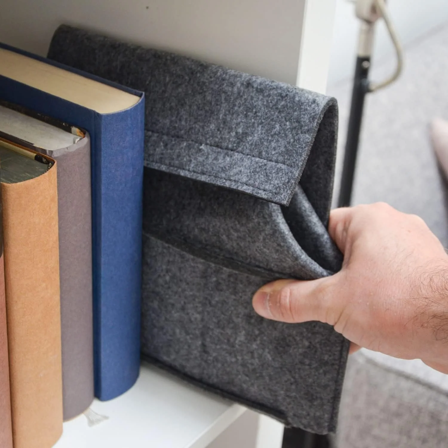 Portable and Foldable Camping Accessories Durable Felt Motorhome Cup Holder Carrier for 6 Cups