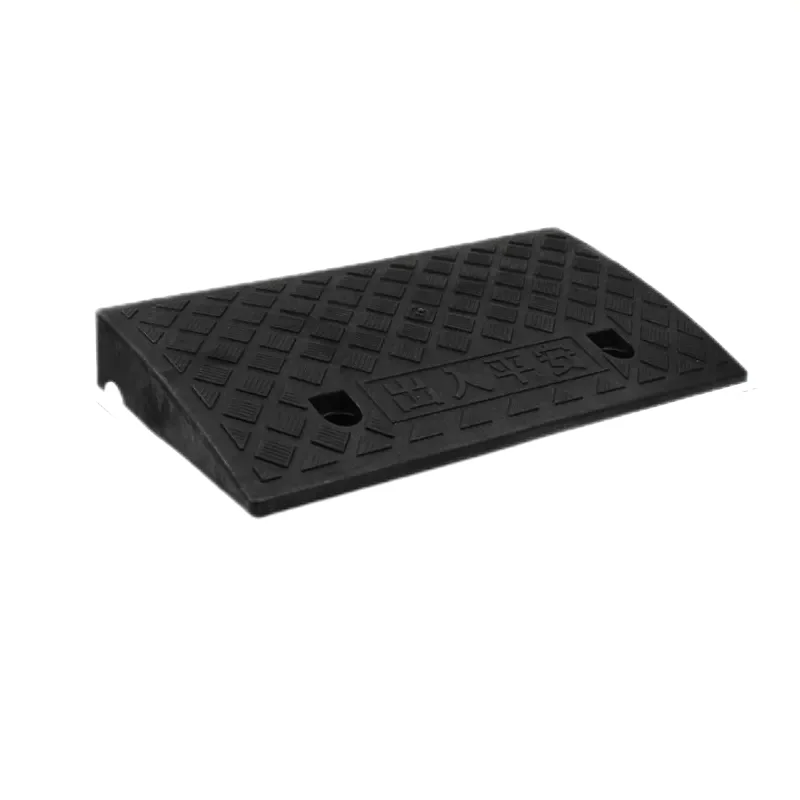 China Manufacturer Cheap kerb ramp with light 8cm  wheelchair car plastic