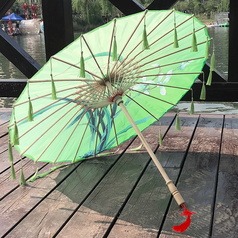 Wholesale Chinese Traditional Romantic Oil Paper Umbrella With Tassels Cherry Blossom Parasols