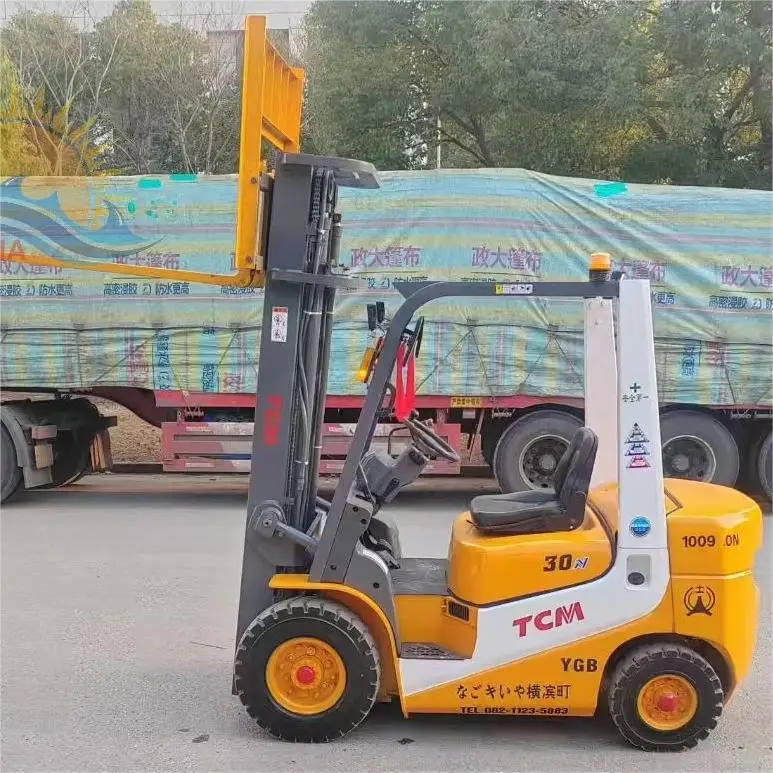 Подержанный вилочный погрузчик TCM низкие рабочие часы 3ton FD30 для продажи