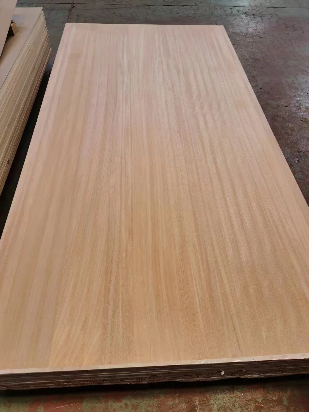 Thermal modification carbonized paulownia wood board/poplar wood board