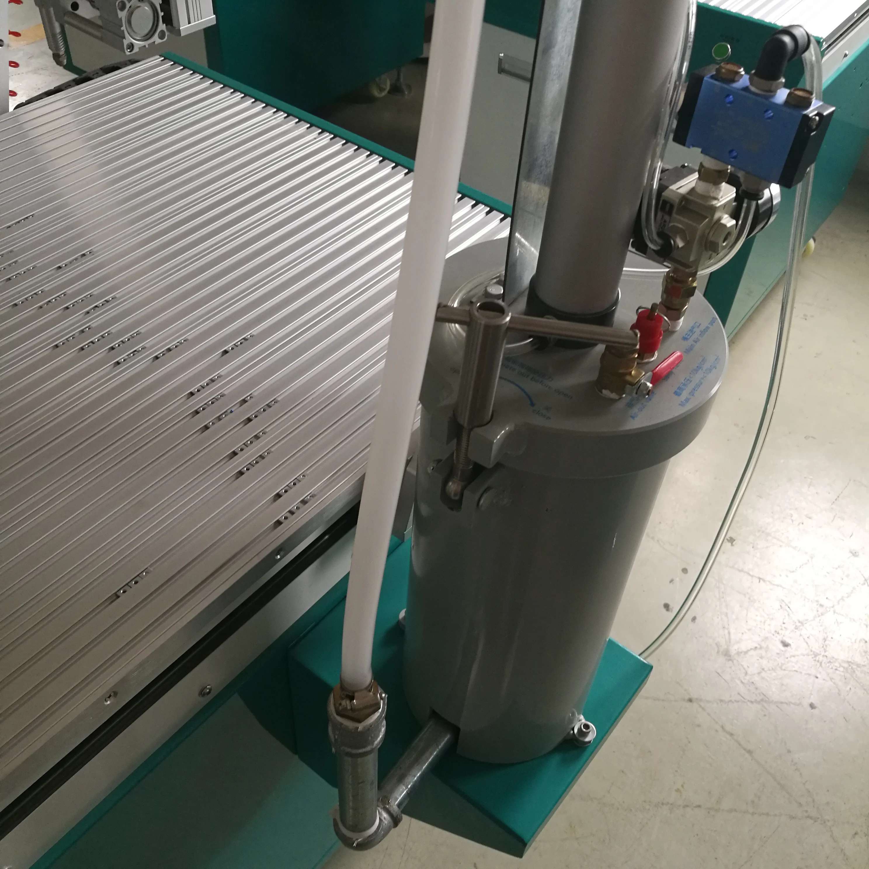 Automatic robot glue dispenser high speed silicone dispensing equipment 1.2*0.6M working range