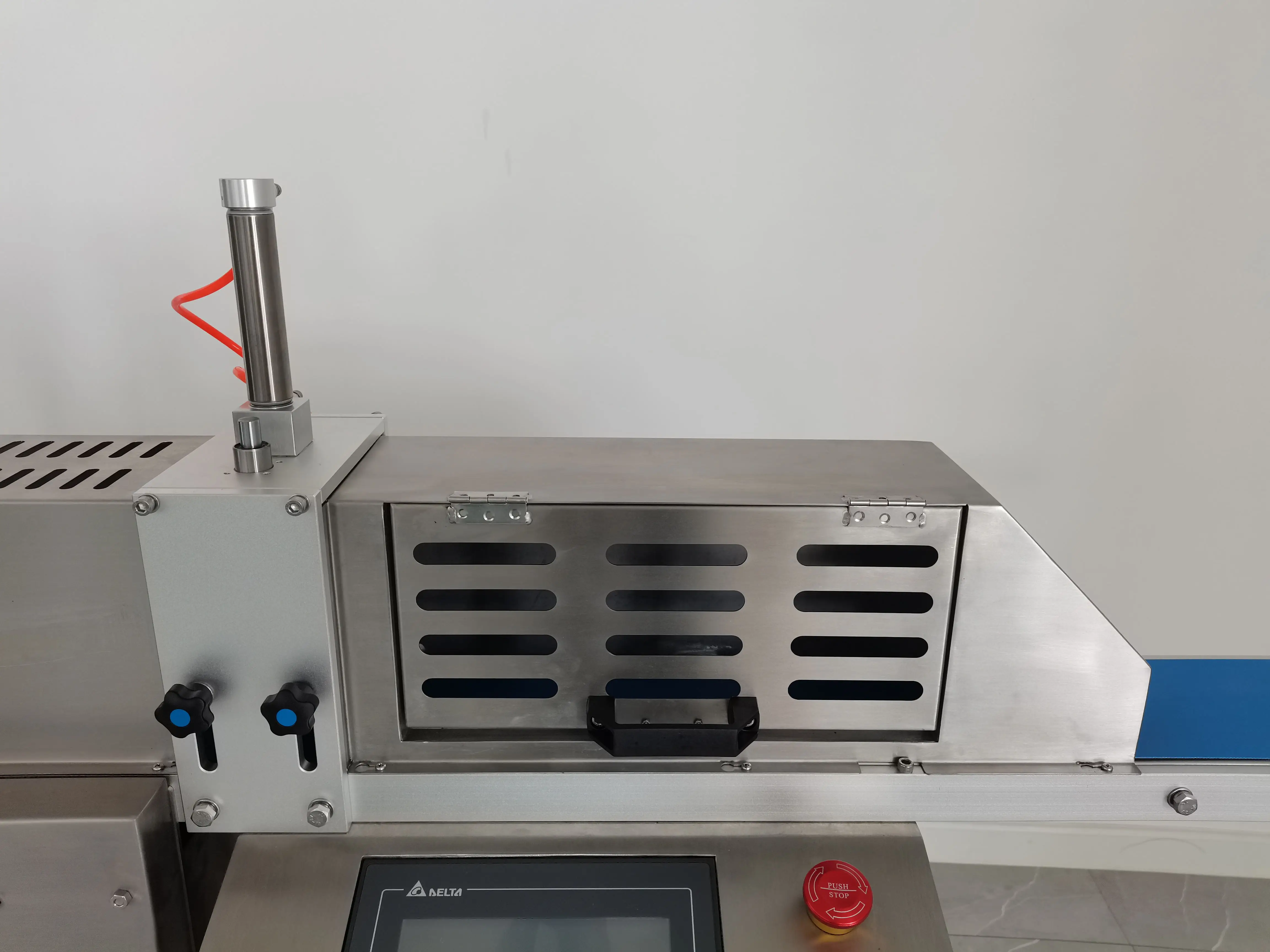 Factory Price High Quality Automatic Small Protein Bar Making Machine / Energy Bar Production Line