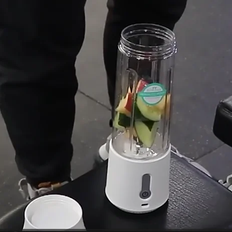 Manufacturer wholesale mini Portable citrus blenders and orange juicers food mixer fresh juicer extractor machine