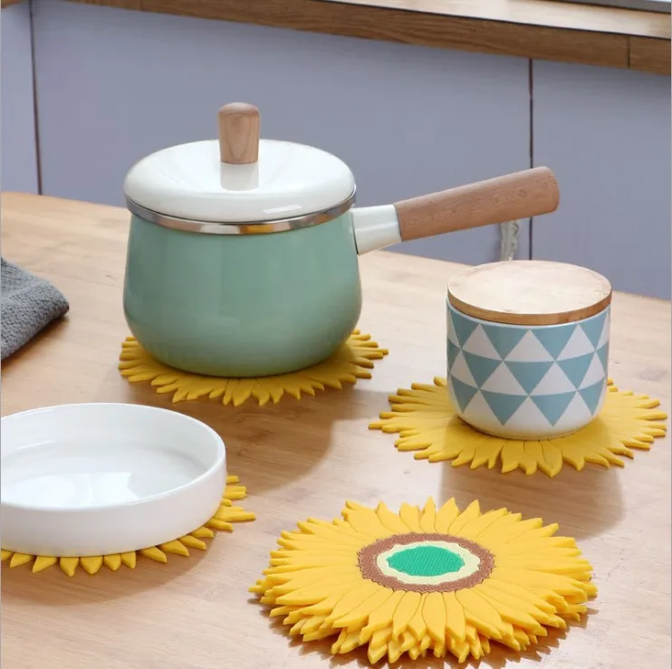
Nordic sunflower dining table potholder tea coaster silicone round bowl mat anti-scald mat 