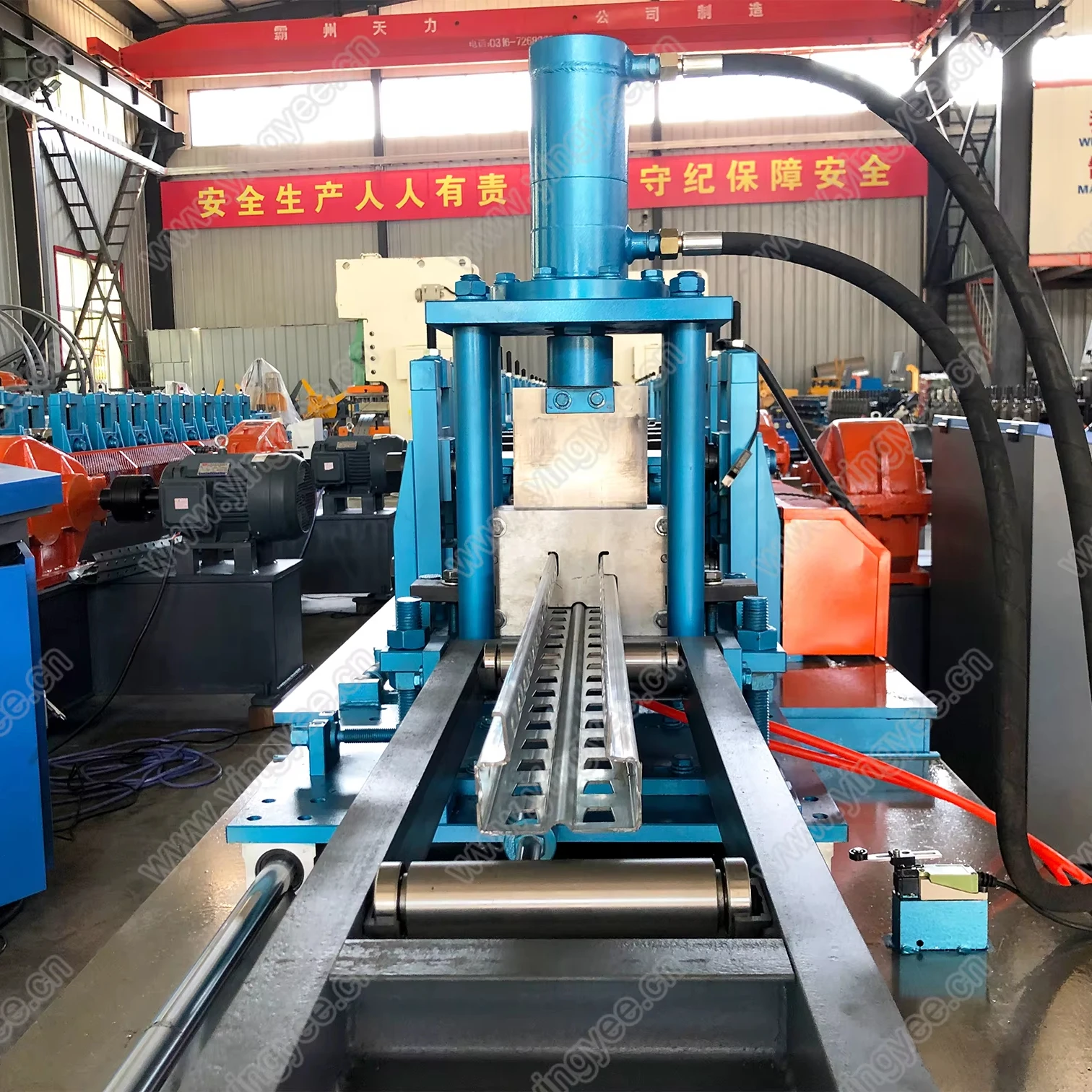 Fully automatic Hot sale/ Best Quality Storage rack and beam roll forming machine storage upright rack making machine