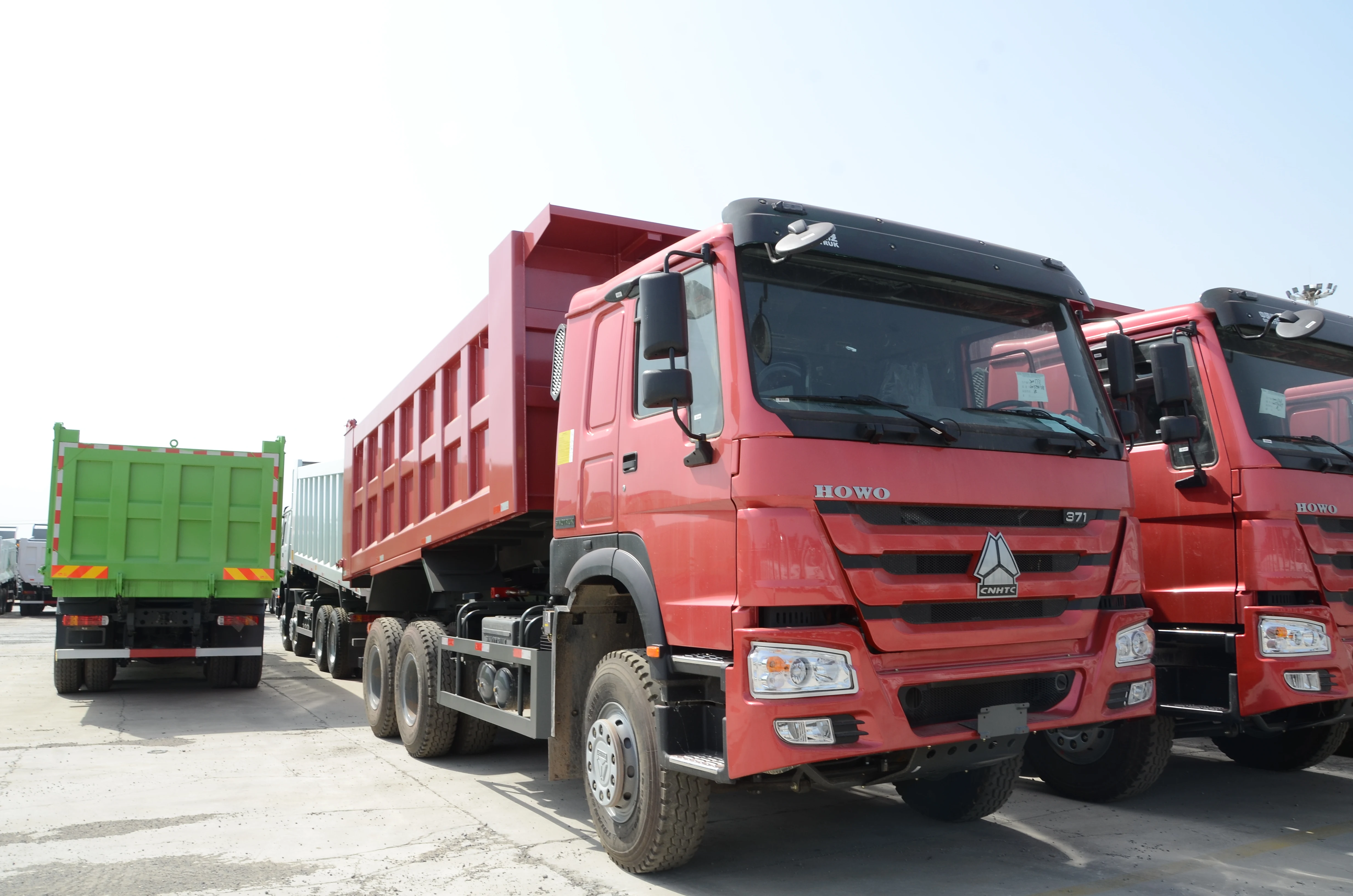 SINOTRUK HOWO Refurbished Truck 10 Wheels and 336HP 371HP 375HP 30-40T for Sale