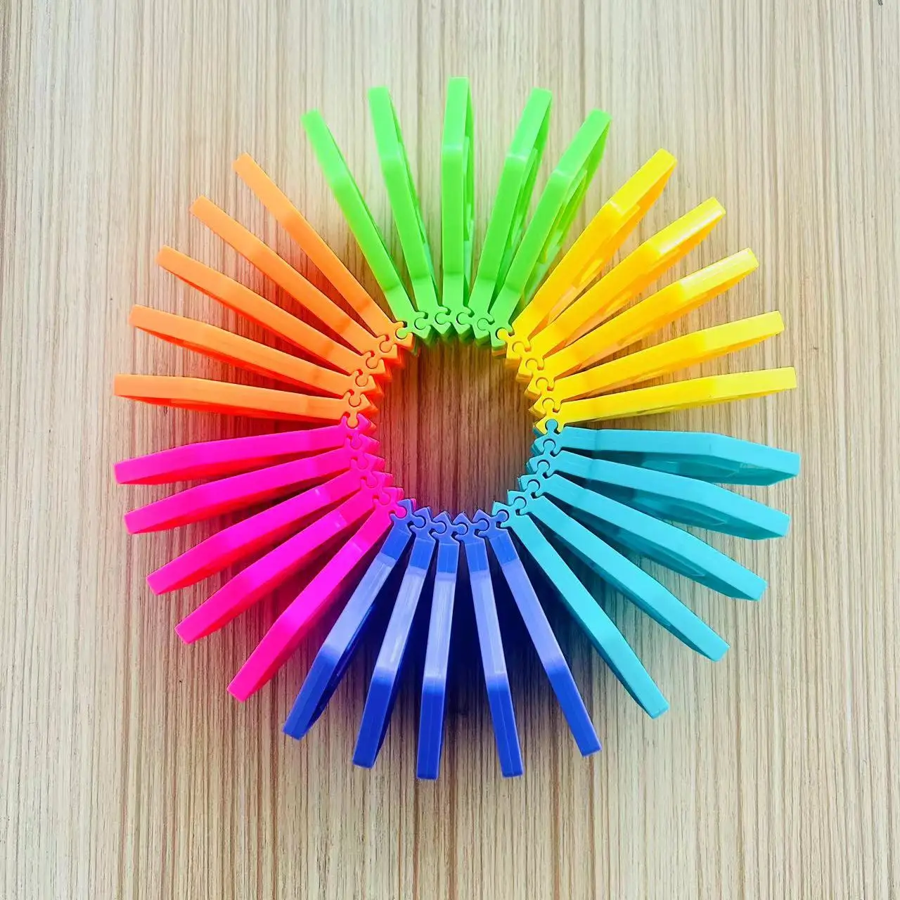 Rainbow novelty fidget loop toys link by link loop combine clip stress relief fidget toys for kids