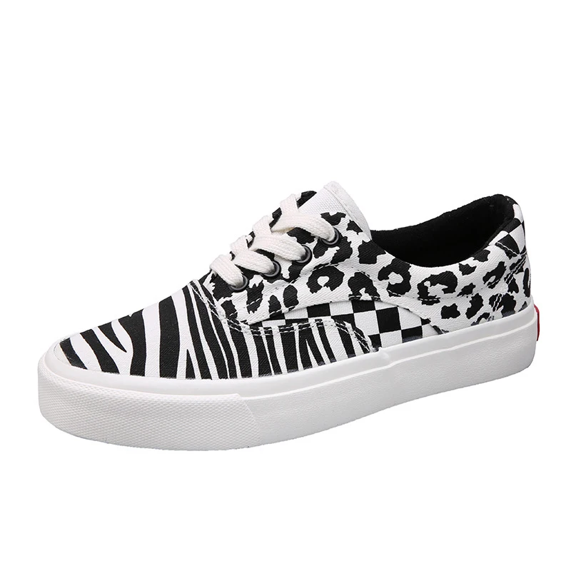 Lace up design zebra-stripe unisex skate shoes durable lace up unisex canvas shoe