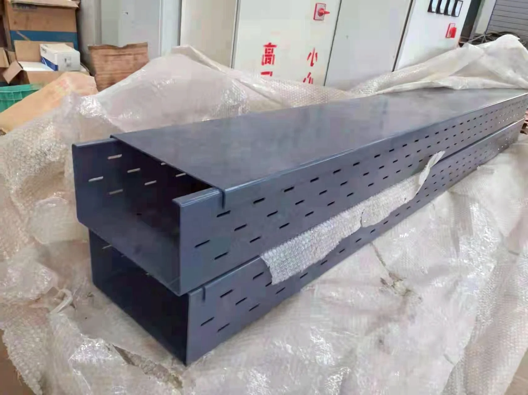 China Hot Sale Indoor Or Outdoor Cable Trunking Tray