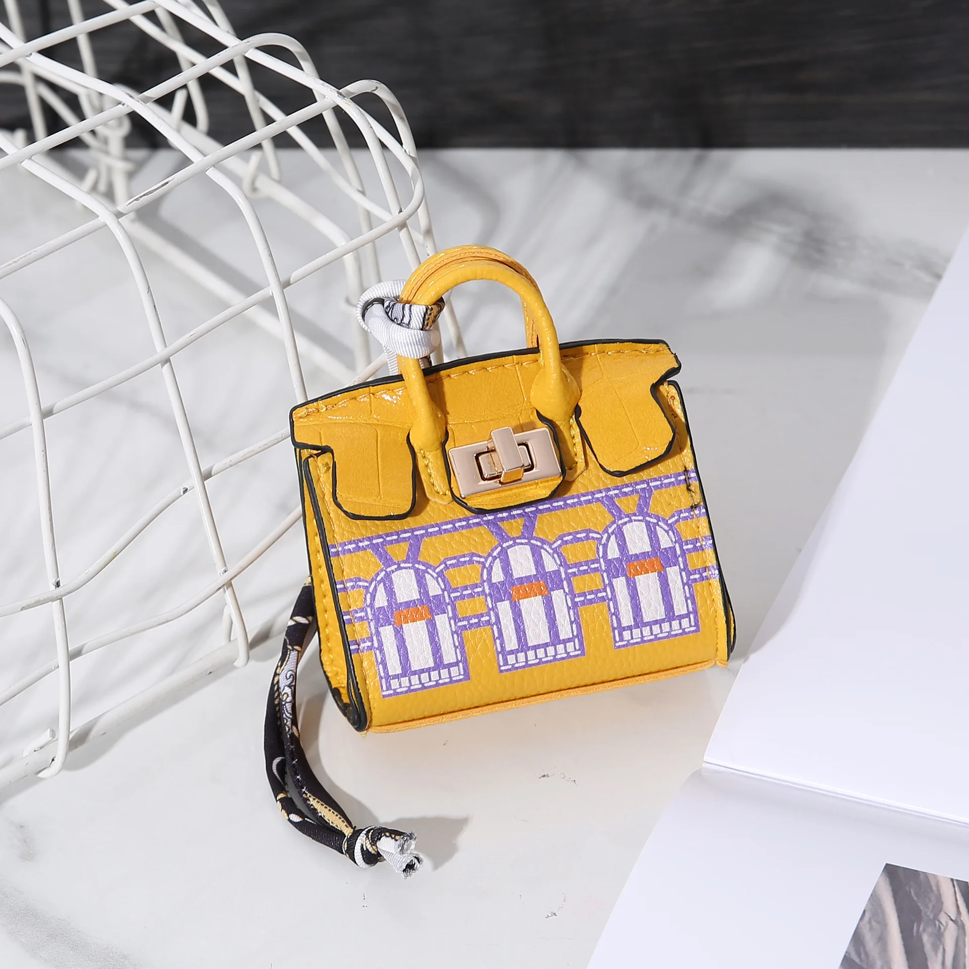 2024 New Style Luxury PU Leather Mini Wallet Bag Car Key chain Gift Designer Coin Purse Bag Pendant Keychains