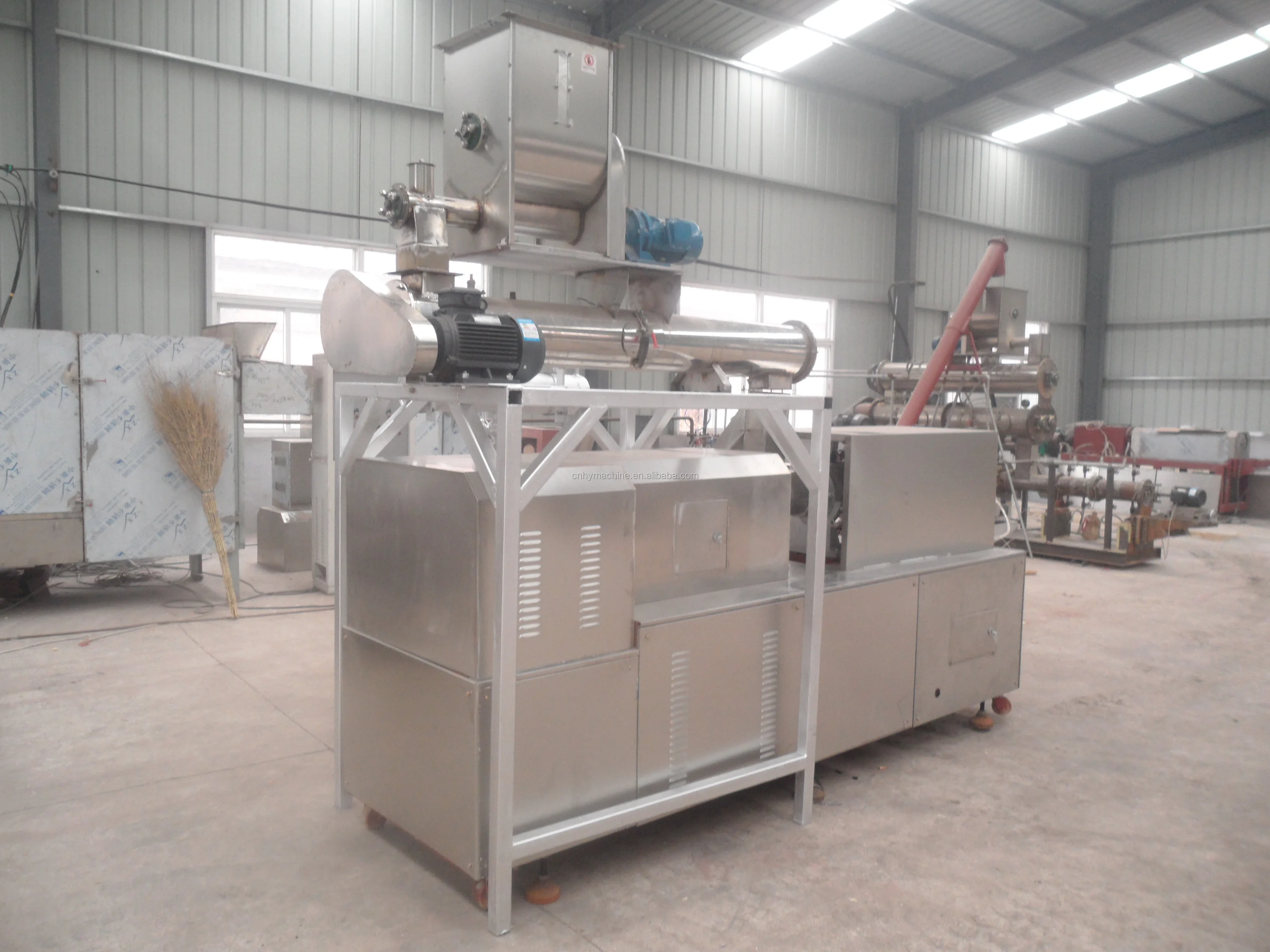 Pakistan 180-200kg/h fish feed extruder blade feed processing machine cost floating fish feed premium 30 protein