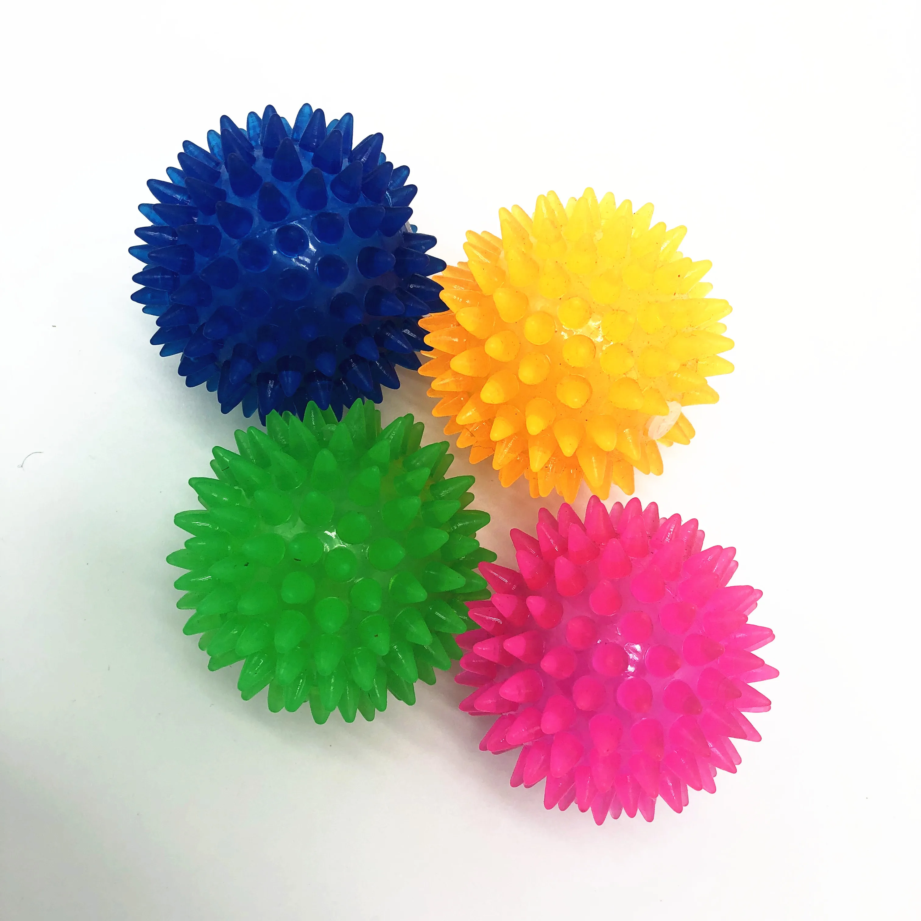 Wholesale Price Dog Toys Rubber Squeak Dog Ball Toys Tpr Squeak Spike Ball Pet Toys