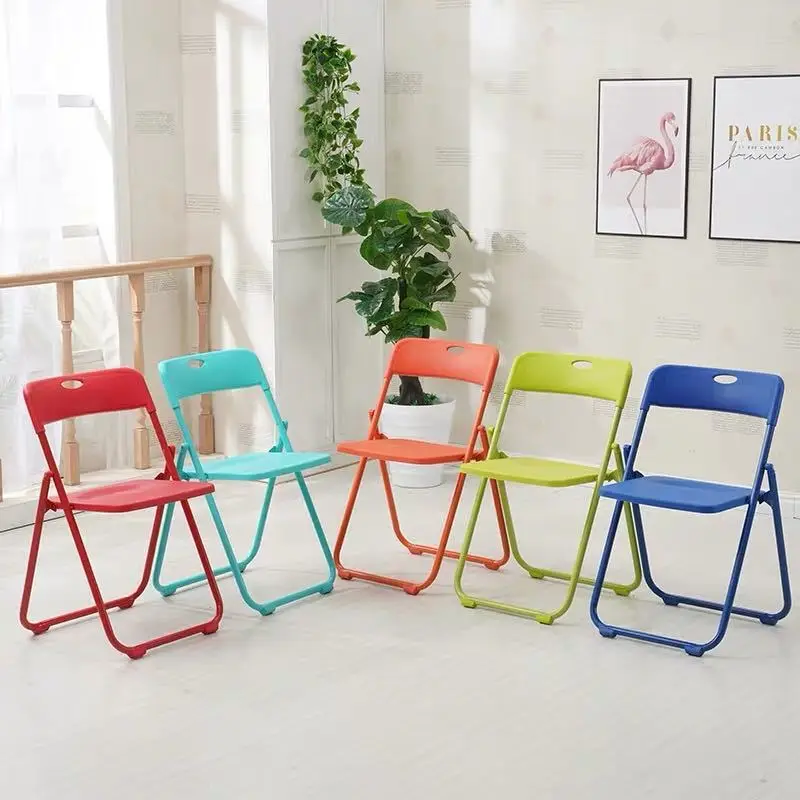 Amazon Hot Sale Small Size Cheap Comfortable Contoured Back Simple Plastic Office Computer Folding Chair For Wedding