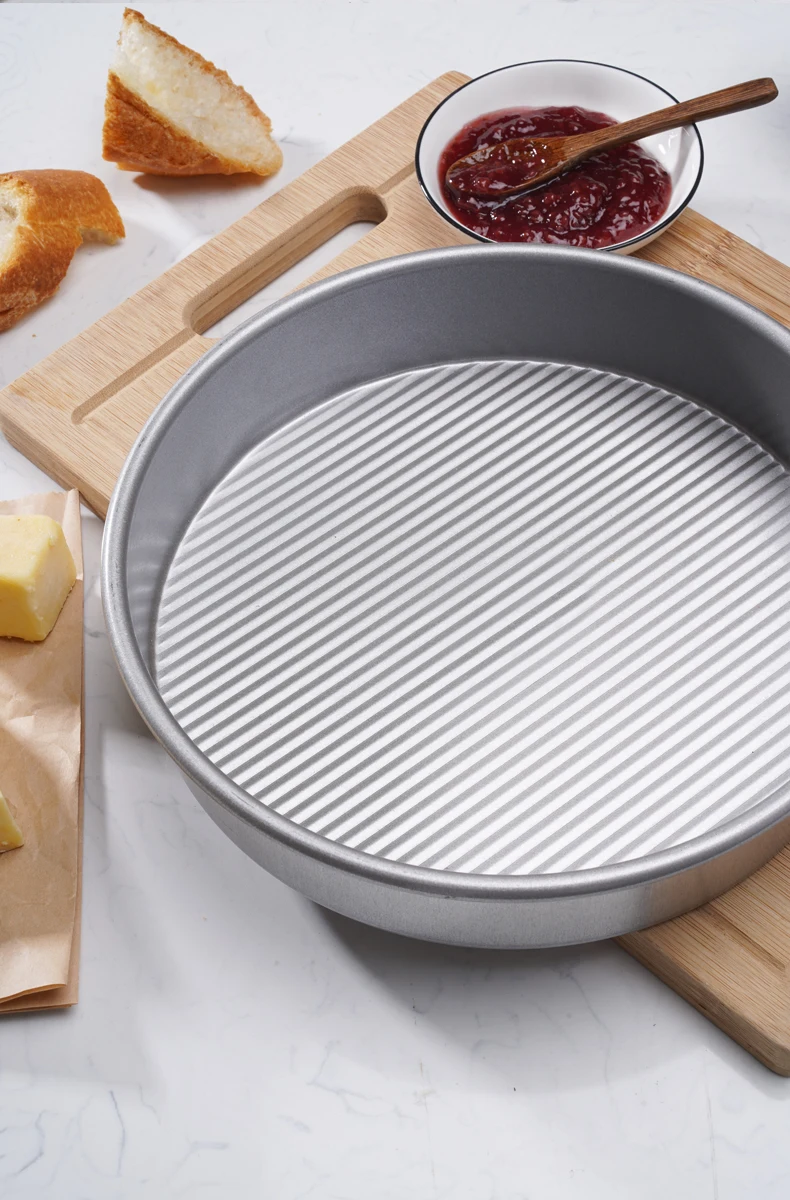 Heavy Duty Round Cake Pan,  Aluminized Steel Loaf Pan, 9inch,1 Pound, Silver corrugated surface design,silicone coating