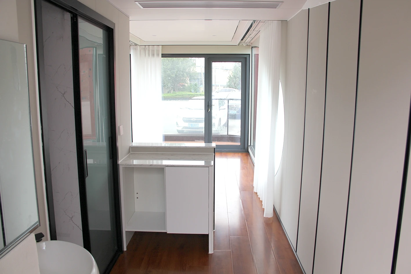 Wholesale price direct sale mini space capsule steel frame modern luxury hotel space capsule room for sale