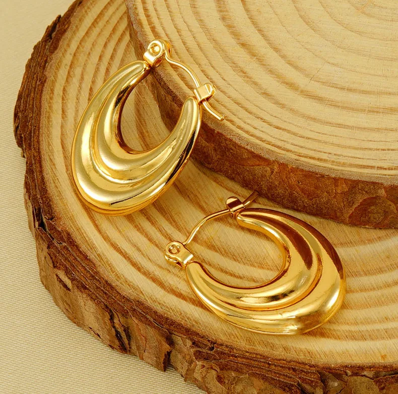 Hyperbole Chubby Huggie 18K Gold Plated Stainless Steel Jewelry Huggies Screw Polka Dot U Shape Hoop Earrings