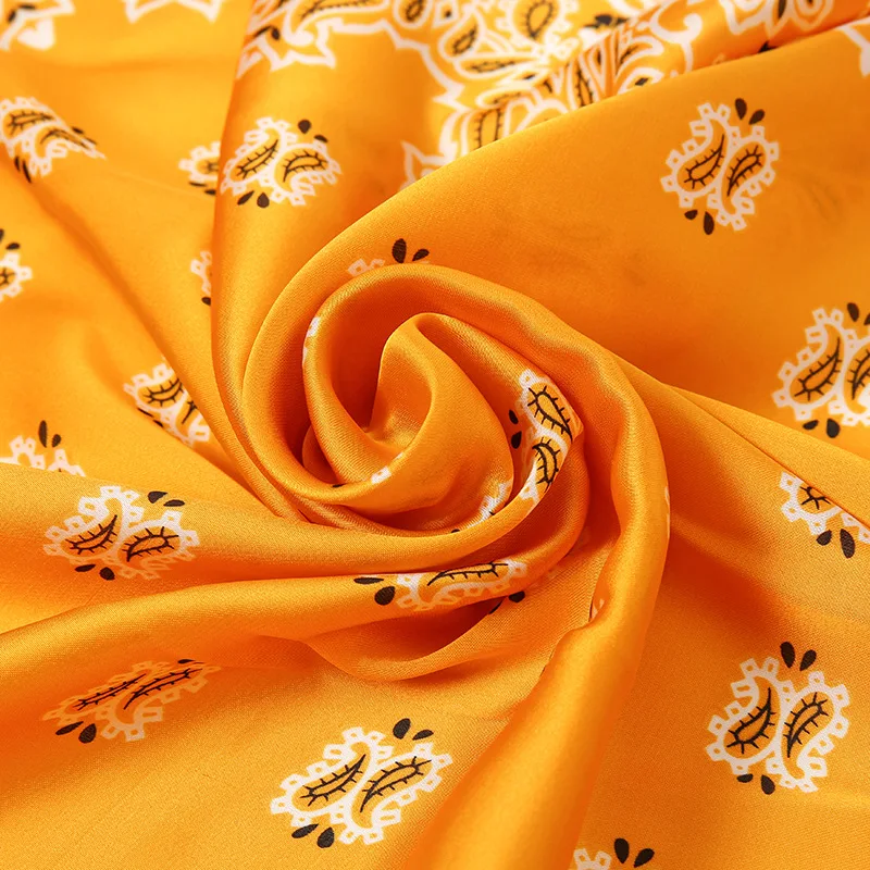 Bulk Wholesale 70x70cm Soft Silk Bandanas Custom Paisley Prints Women Satin Scarf