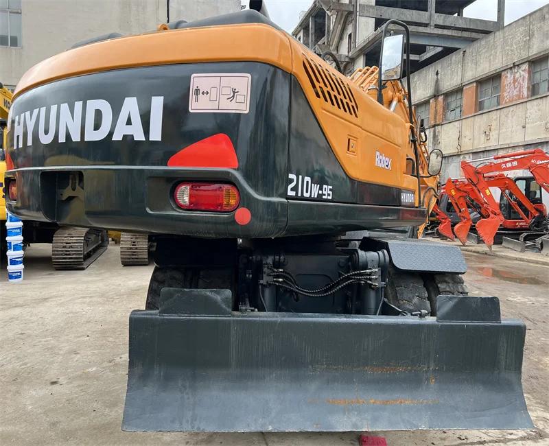 good condition HYUNDAI 210w-9s used wheel excavator in stock