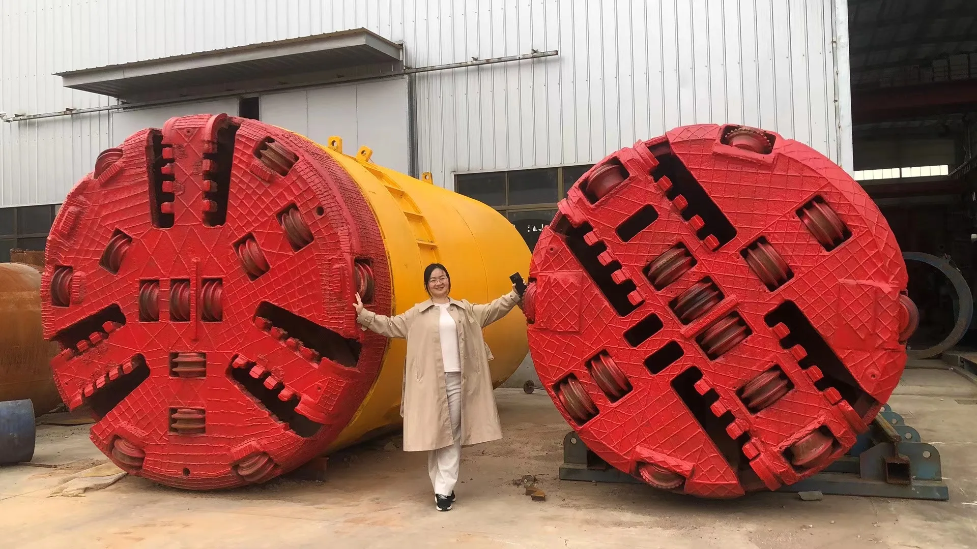 DG2000 slurry balance micro rock tunneling machine TBM shield machine for sale