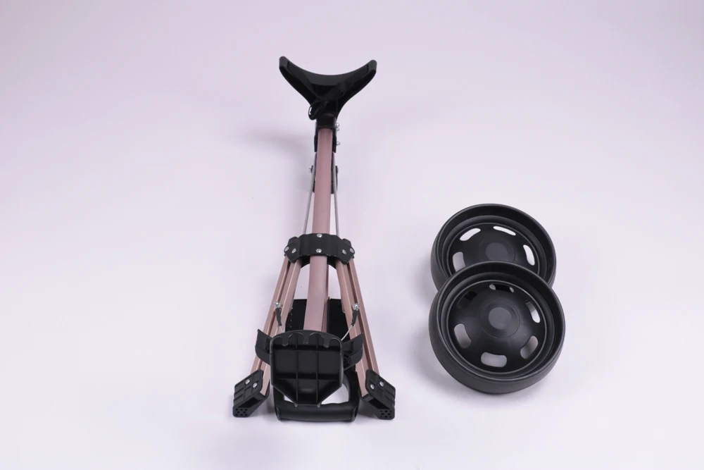 Китайская высокопроизводительная легкая тележка для гольфа с дистанционным управлением на продажу