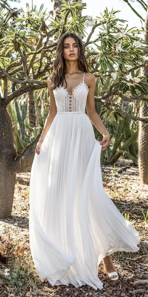 
White Embroidery Lace Prom Dress 2019 Halter Elegant Maxi Sexy Evening Ball Gowns Womens Wedding Dress 