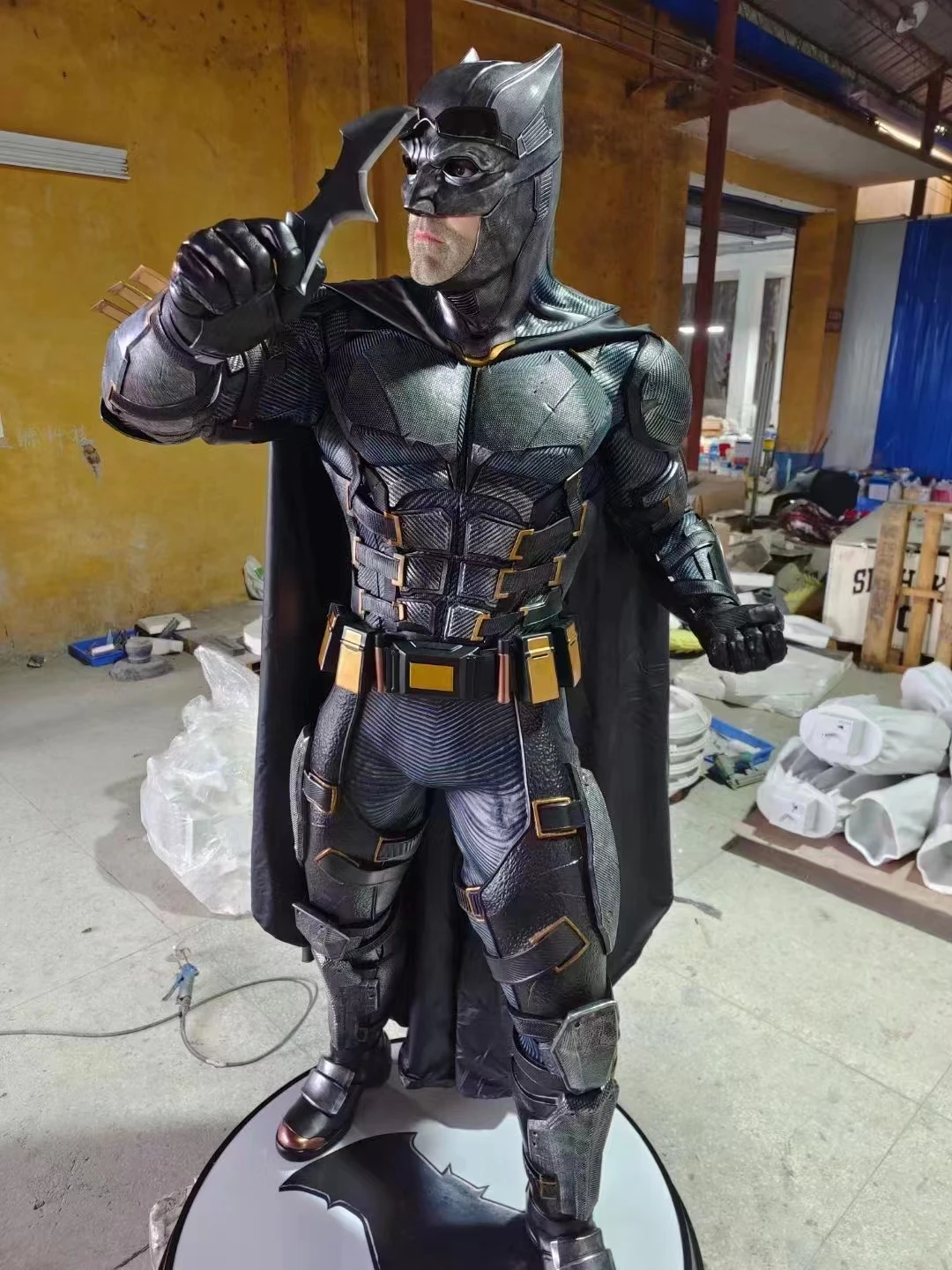 Горячая распродажа Высококачественная фигурка Бэтмена в натуральную величину из стекловолокна статуя скульптура для домашнего декора