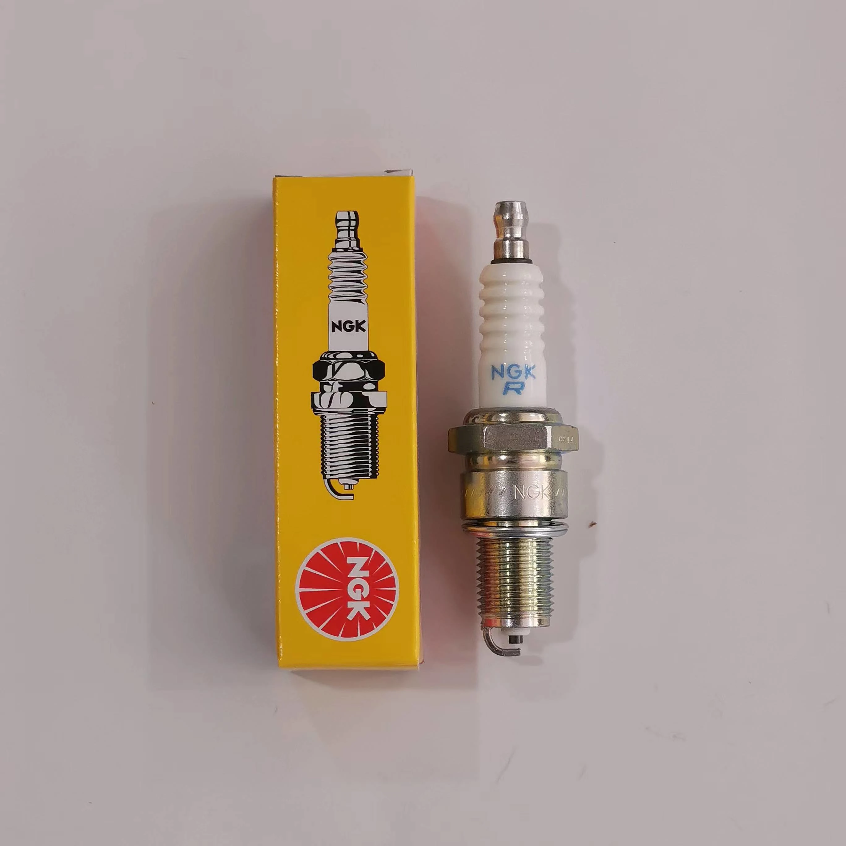 Karting engine systems NGK original Spark Plugs 7822 BPR6ES For Yamaha Karting MZ200-RK