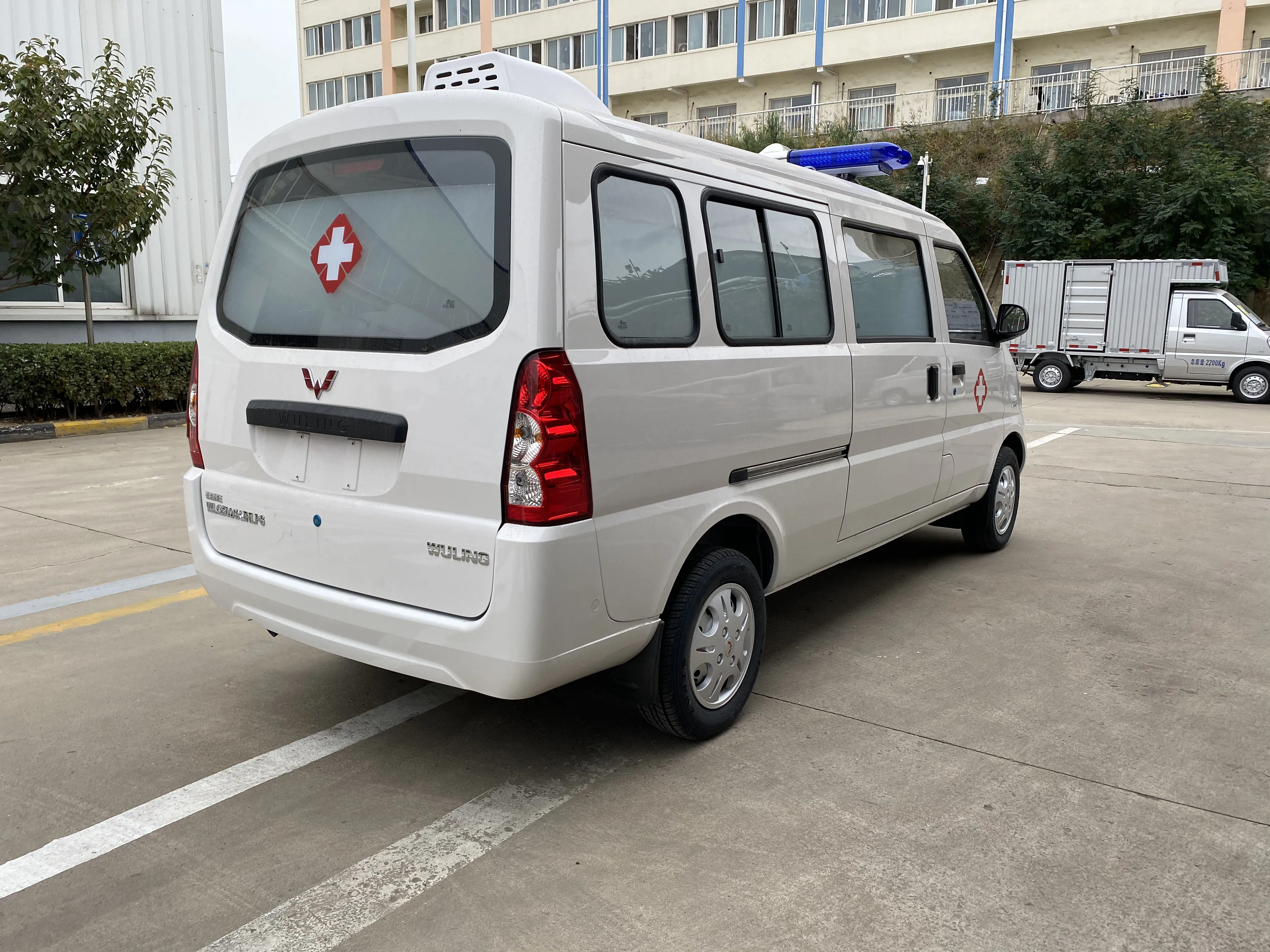Small size ambulance van medical Car emergency ambulance