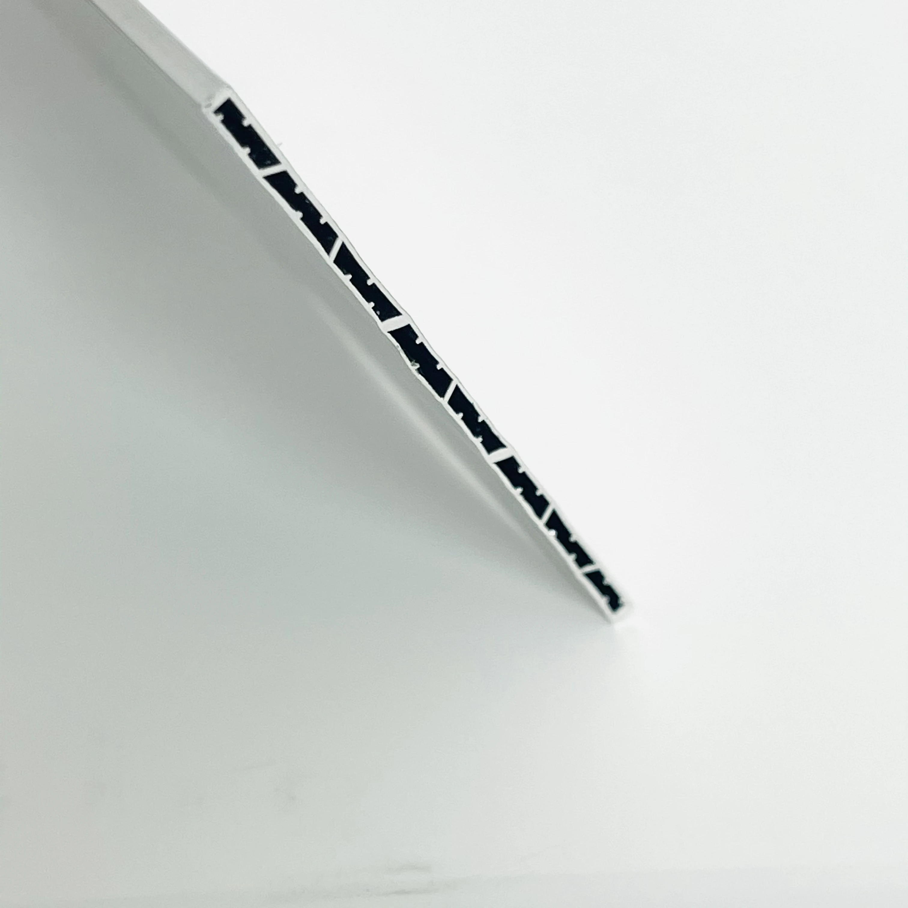 Focus on high-end aluminum profiles custom parallel flow flat aluminum tube