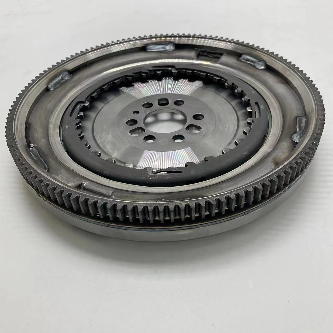 Оригинальный маховик 129 C dual mass 1 4 04E105266J 415068209 4150682090 036105266E 03F105266B 03F105266C
