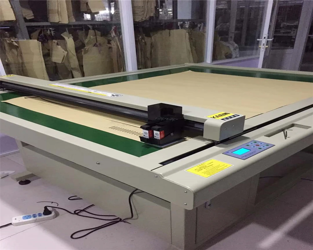 9015 Cutting and Printing Size Air Pump Vacuum Adsorption Kraft Paper Board Cutter